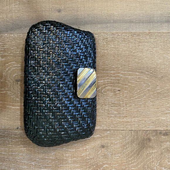 Black clutch